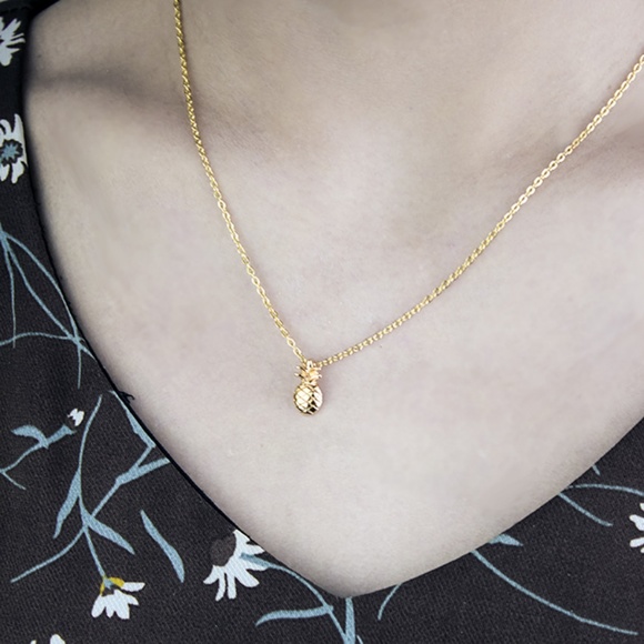 ❤️4 for $20 Sale❤️ NEW Quality Pineapple necklace - Picture 3 of 4